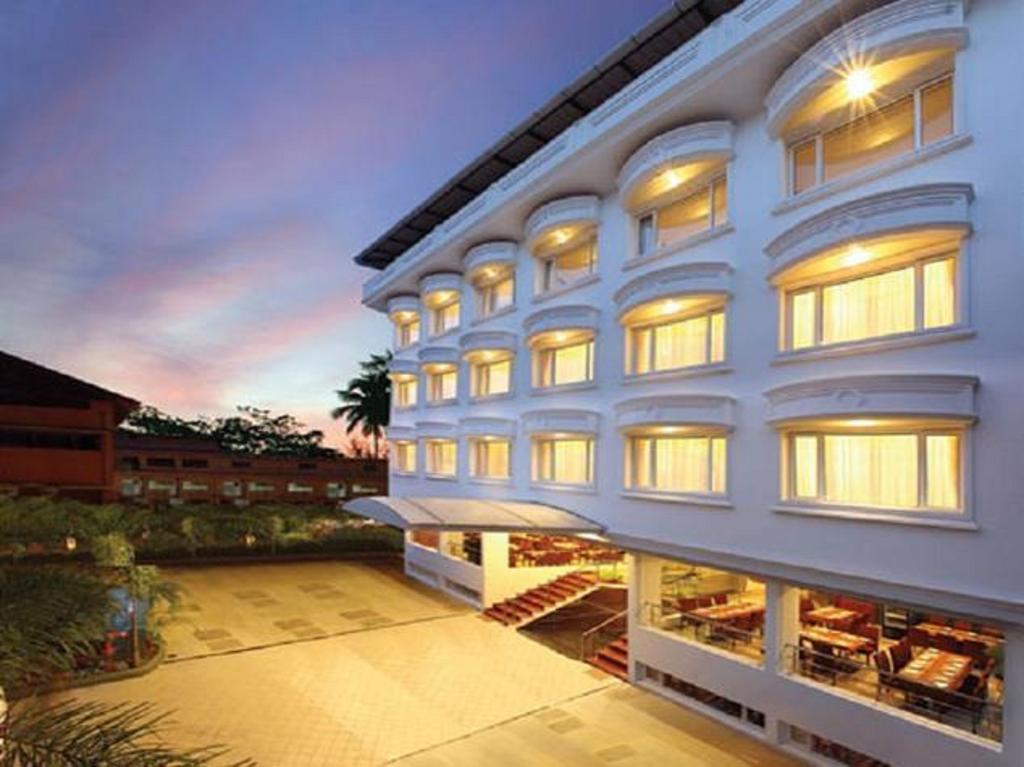 โคชิน พาเลซ Hotel Kochi ภายนอก รูปภาพ