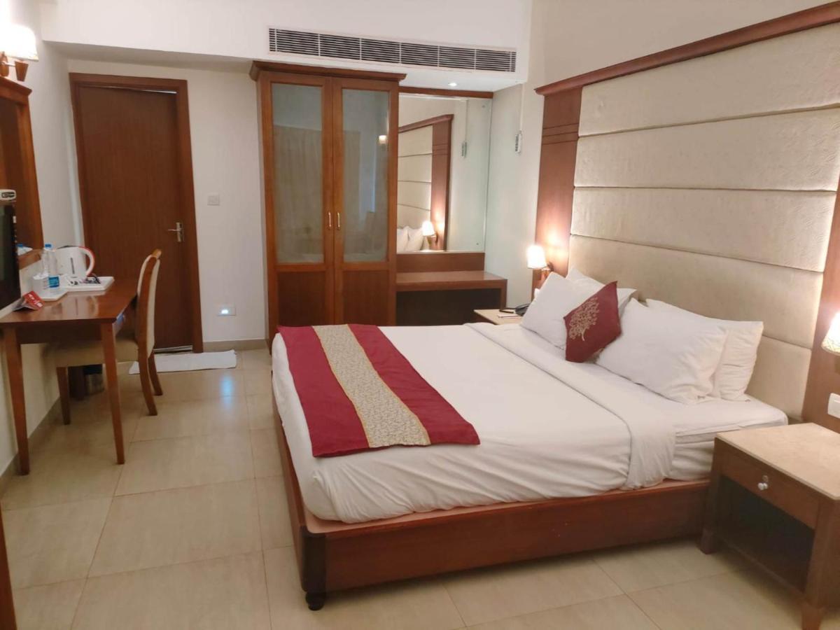 โคชิน พาเลซ Hotel Kochi ภายนอก รูปภาพ