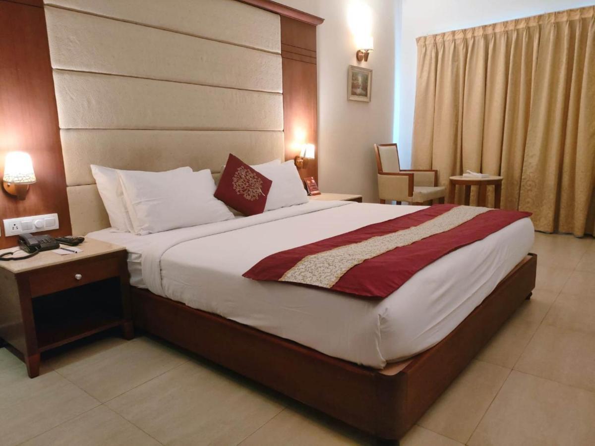 โคชิน พาเลซ Hotel Kochi ภายนอก รูปภาพ