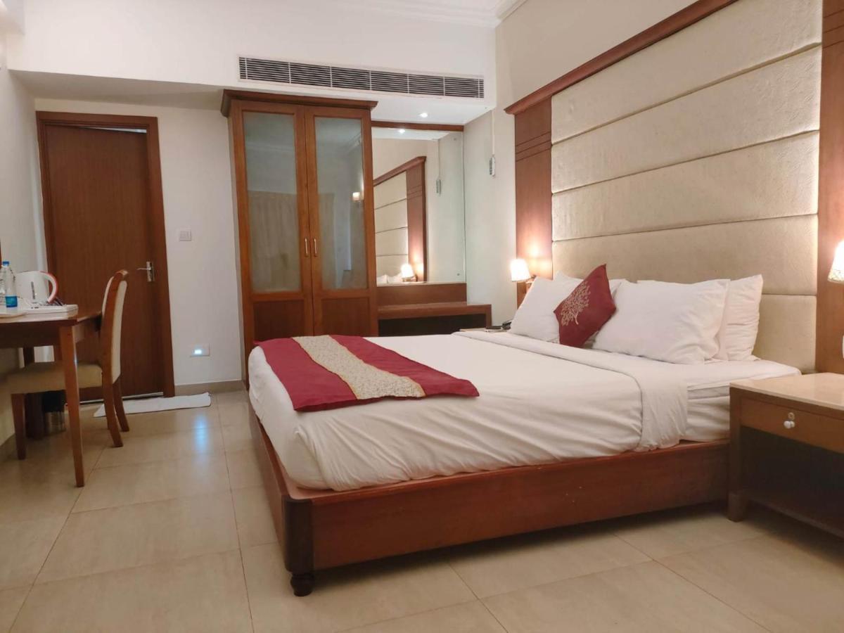 โคชิน พาเลซ Hotel Kochi ภายนอก รูปภาพ