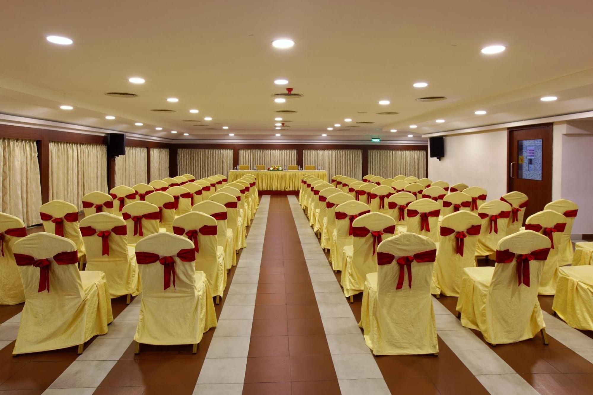 โคชิน พาเลซ Hotel Kochi ภายนอก รูปภาพ
