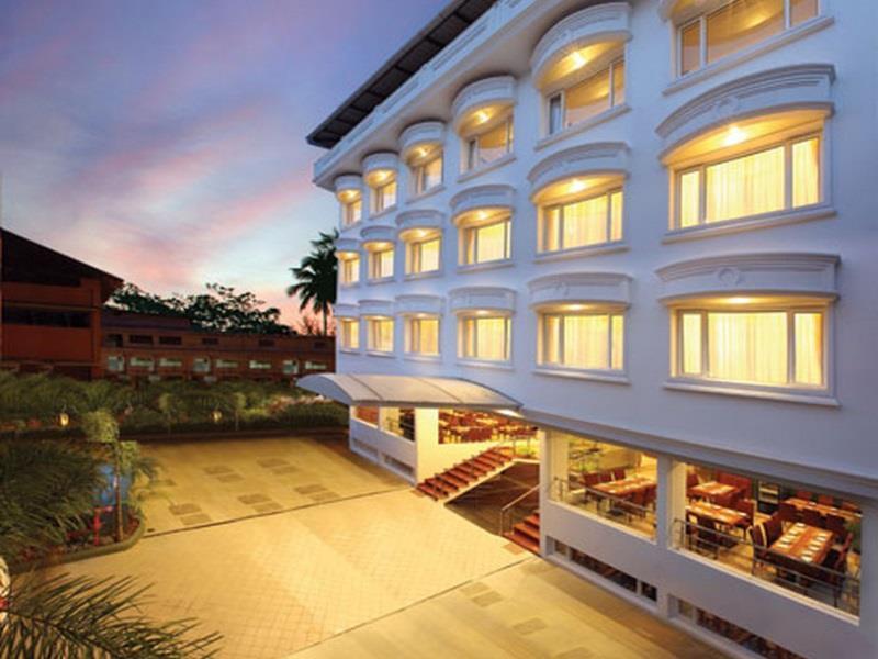 โคชิน พาเลซ Hotel Kochi ภายนอก รูปภาพ