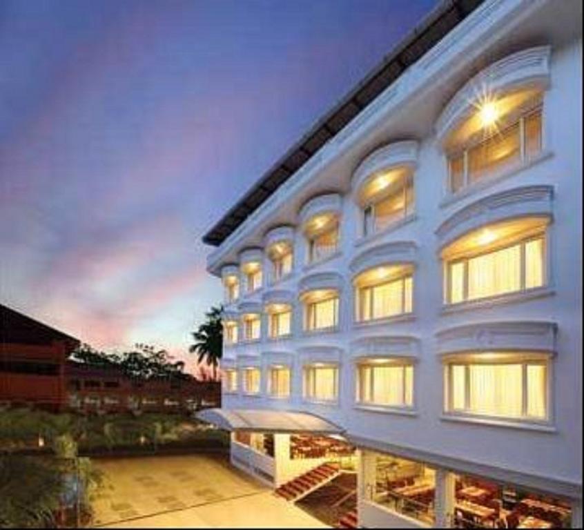 โคชิน พาเลซ Hotel Kochi ภายนอก รูปภาพ