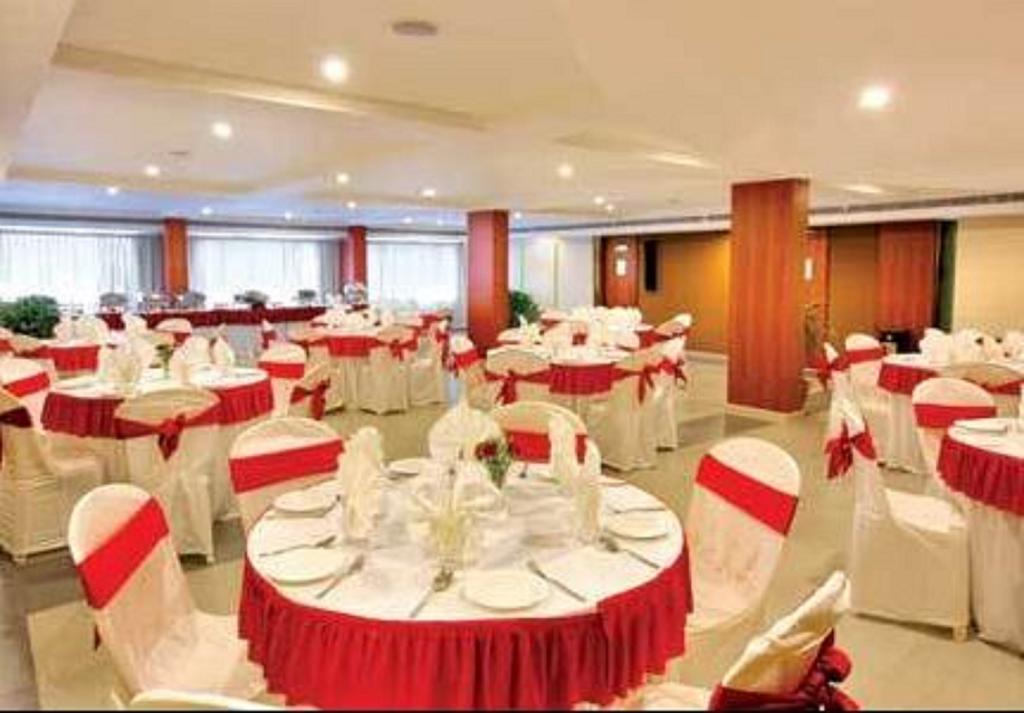 โคชิน พาเลซ Hotel Kochi ภายนอก รูปภาพ