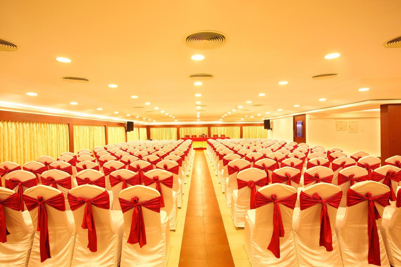 โคชิน พาเลซ Hotel Kochi ภายนอก รูปภาพ